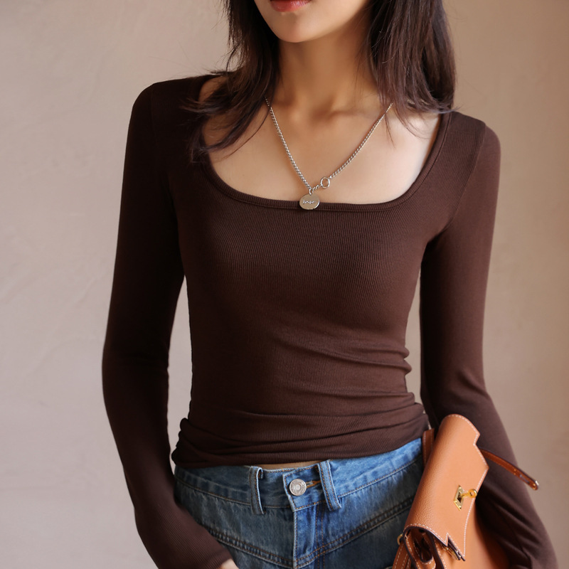 Low-neck long-sleeved slim-fitting top 24
