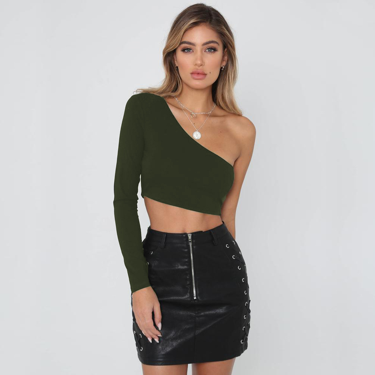Sexy off-shoulder long-sleeved belly-baring top 3